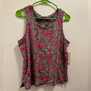 Dip brand Size Medium Floral Green Tank Top